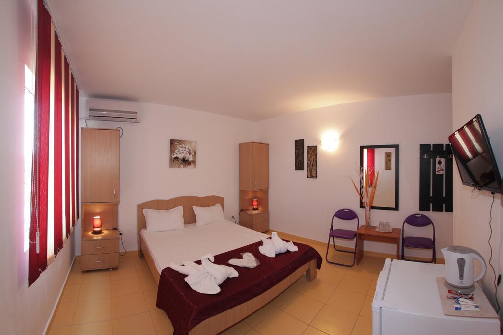 Panos Hotel Două Mai Екстериор снимка