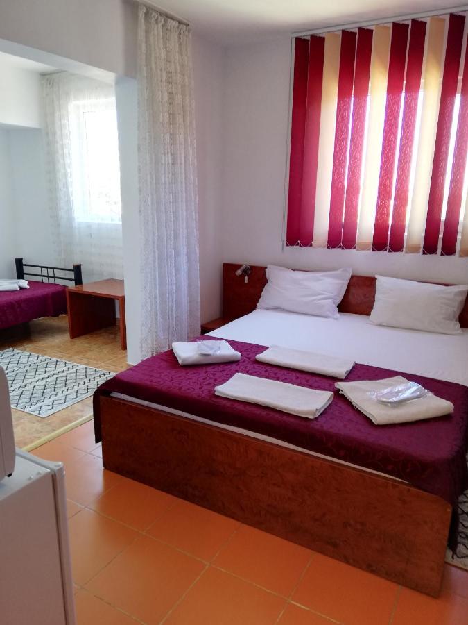 Panos Hotel Două Mai Екстериор снимка